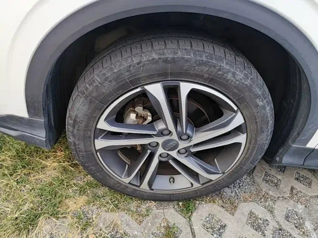 Geely Binyue — Фото автомобиля 22