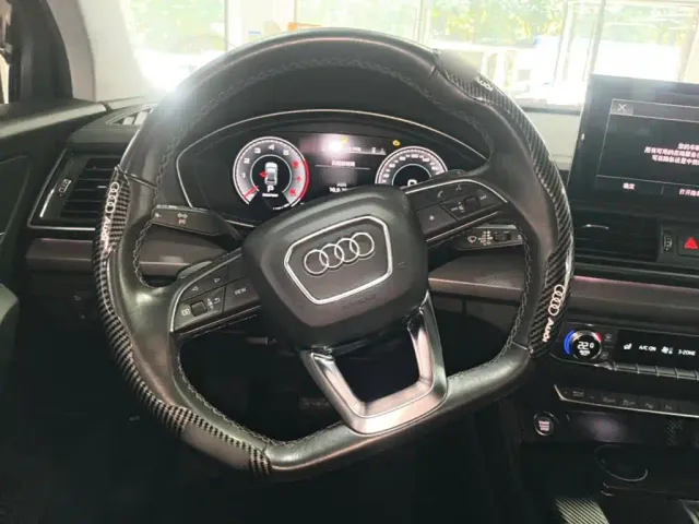 Audi Q5L — Фото автомобиля 10