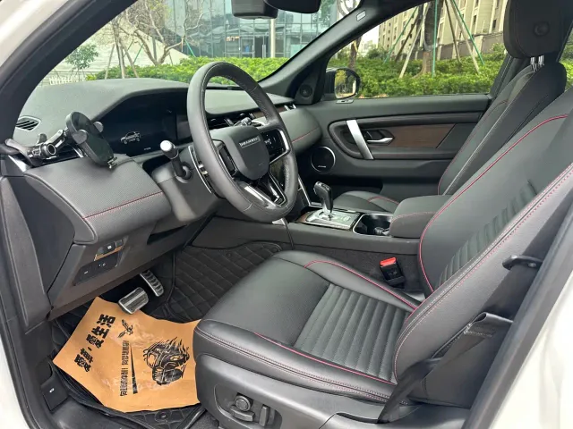 Land Rover Discovery Sport — Фото автомобиля 7