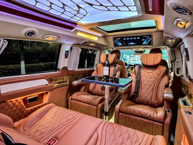 Mercedes-Benz V-Class — Фото автомобиля 25
