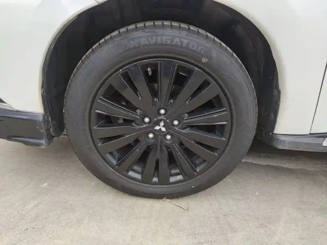 Mitsubishi Outlander — Фото автомобиля 22