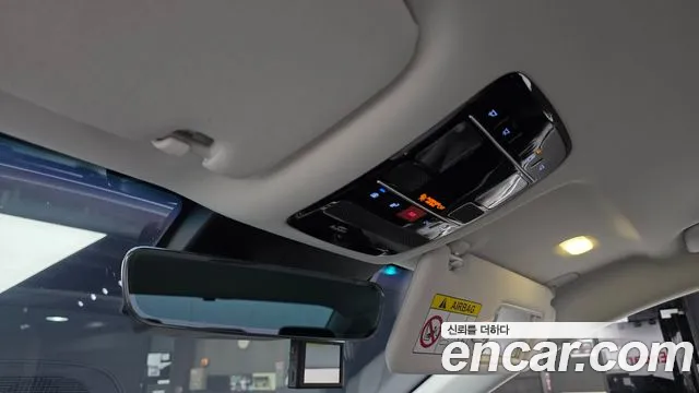 Hyundai Grandeur Grandeur (GN7) 2.5 Бензин 2WD — Фото автомобиля 25