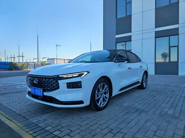 Ford Mondeo — Фото автомобиля 3