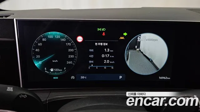 Hyundai Santafe Santa Fe (MX5) Бензин 2.5T 2WD — Фото автомобиля 8