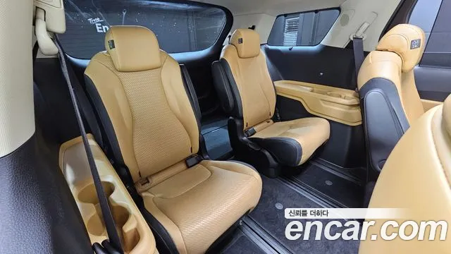 Kia Carnival Generation 4 — Фото автомобиля 19