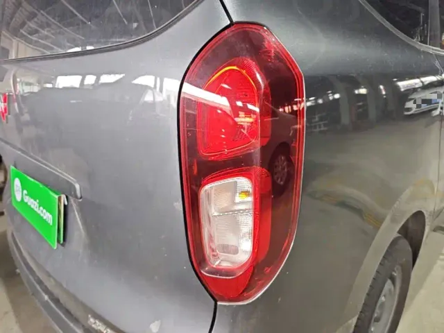 Wuling Hongguang — Фото автомобиля 7