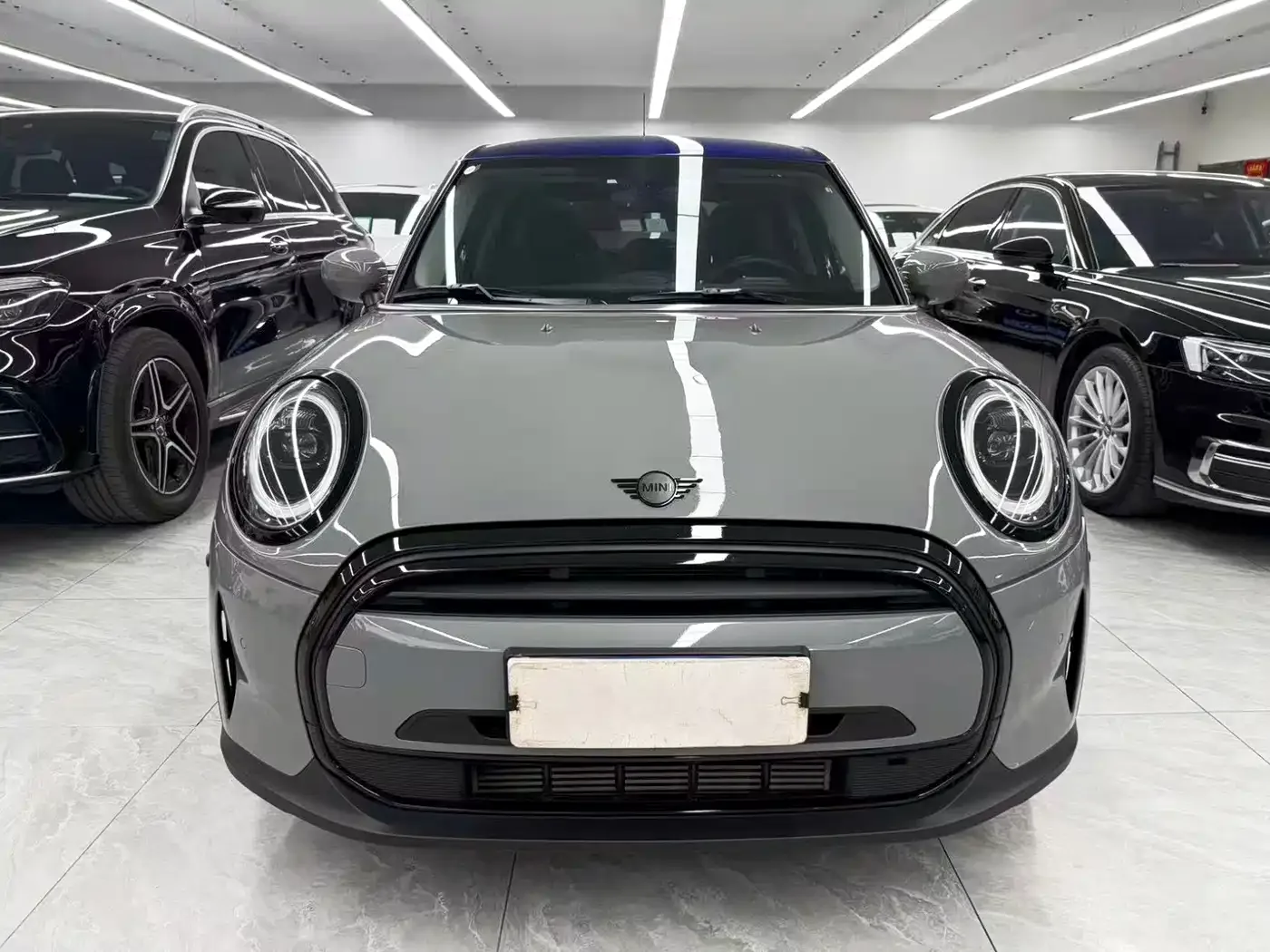 MINI MINI 2022 1.5T Camden Limited Edition 5-Door — Фото автомобиля 2