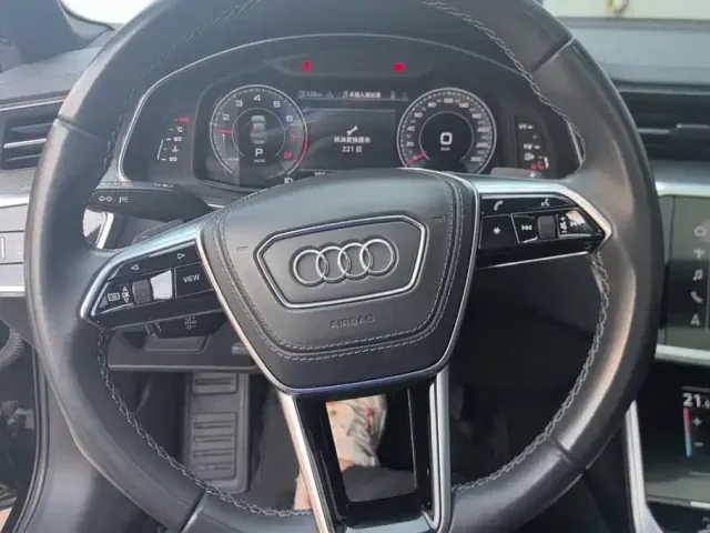Audi A6L — Фото автомобиля 15