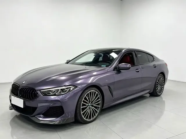 Фотография автомобиля — BMW 8 Series