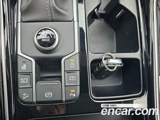 Kia Sorento Sorento 4-е поколение Бензин 2.5T 2WD — Фото автомобиля 17