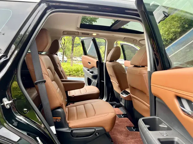 Nissan Terra — Фото автомобиля 11
