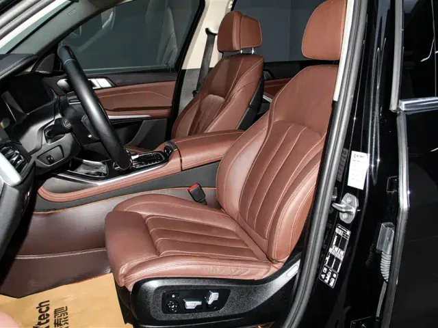 BMW X7 — Фото автомобиля 18