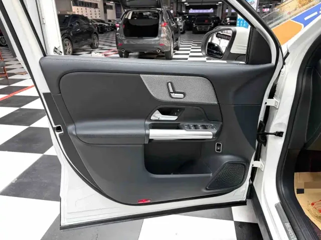 Mercedes-Benz GLA-Class — Фото автомобиля 15