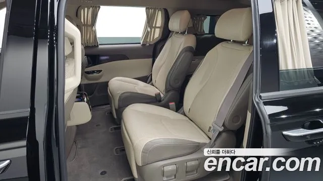 Kia Canival Carnival 4 поколение Дизель 7 мест Hi-Limousine — Фото автомобиля 12