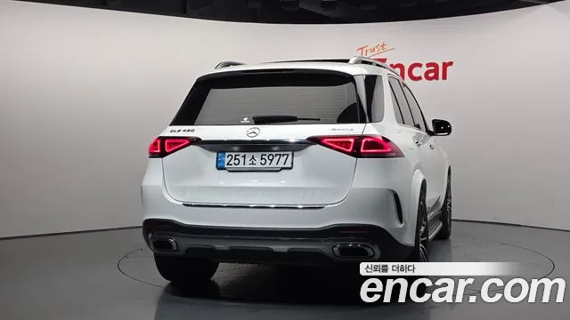 Mercedes-Benz GLE-Class — Фото автомобиля 4