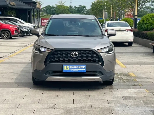 Toyota Corolla Cross — Фото автомобиля 2