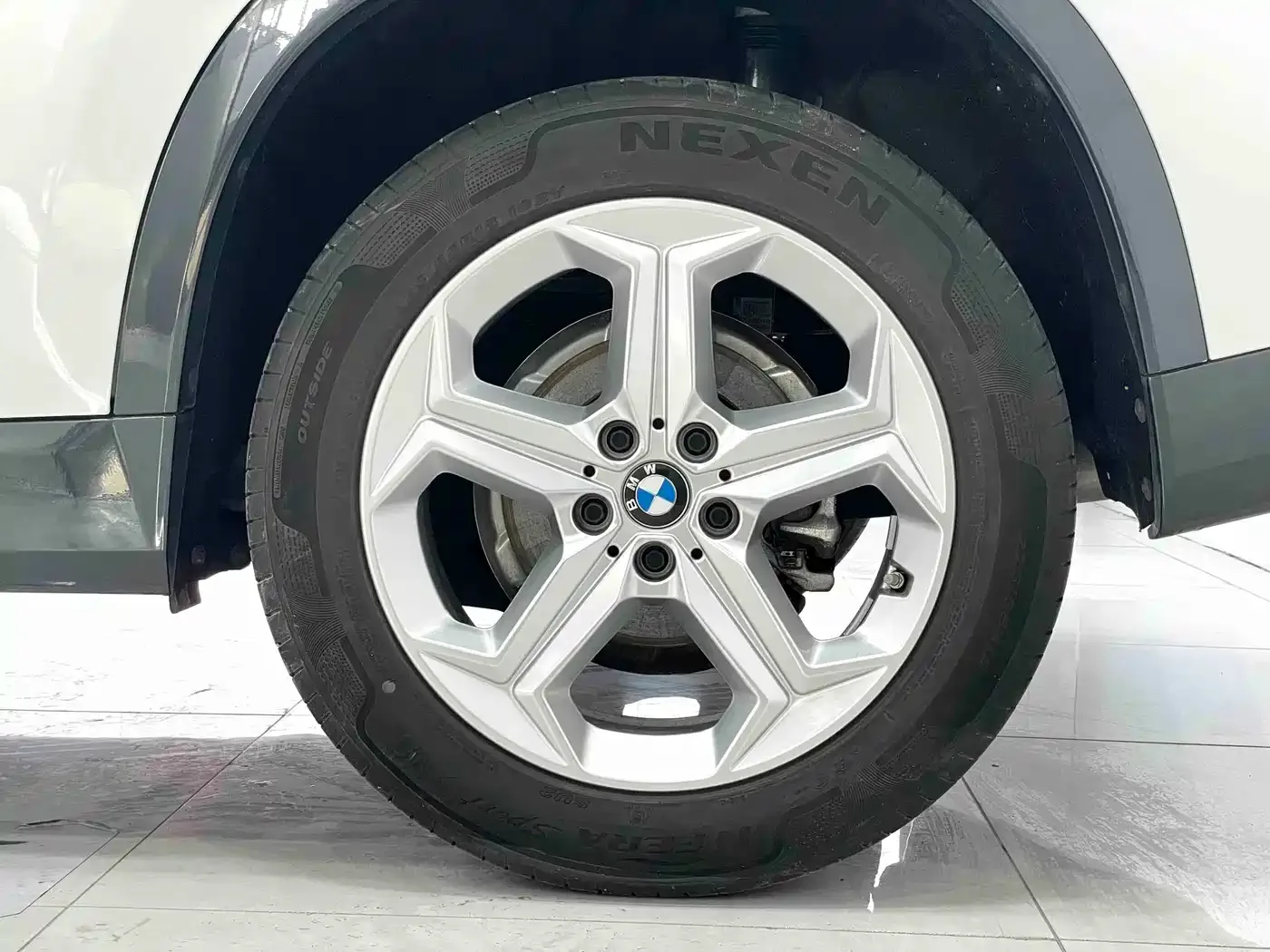 BMW BMW X1 2023 sDrive20Li X Design Package — Фото автомобиля 15