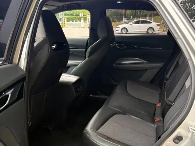 Changan Z6 — Фото автомобиля 6
