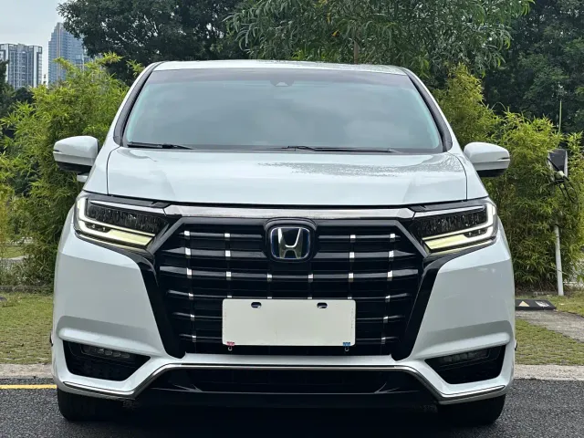 Honda Elysion — Фото автомобиля 2