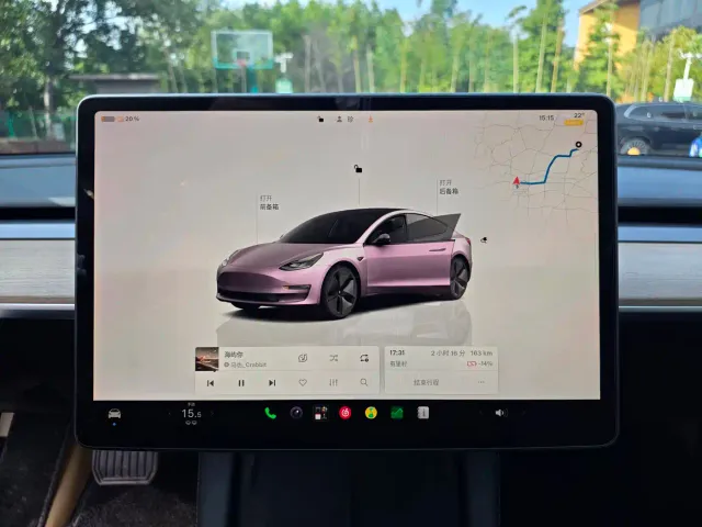 Tesla Model 3 — Фото автомобиля 11