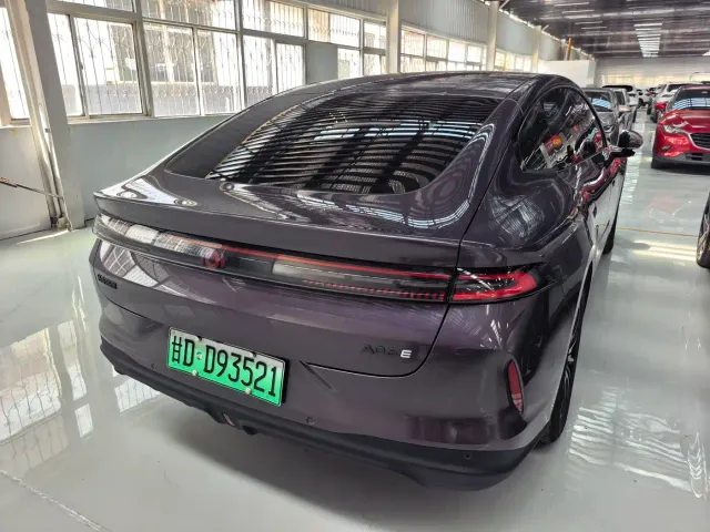 Changan Qiyuan A06 — Фото автомобиля 17