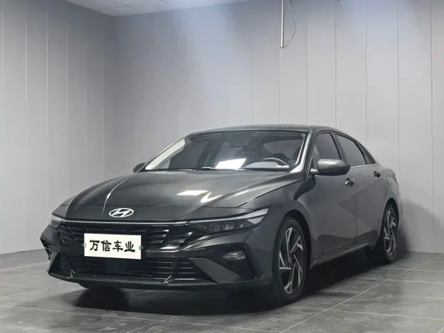 Фотография автомобиля — Hyundai Elantra