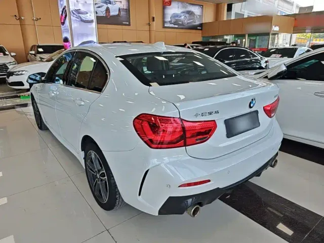 BMW 1 Series — Фото автомобиля 4