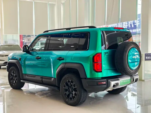 BYD FangChengBao Leopard 5 — Фото автомобиля 5