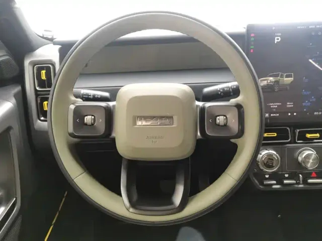 iCAR V23 — Фото автомобиля 15