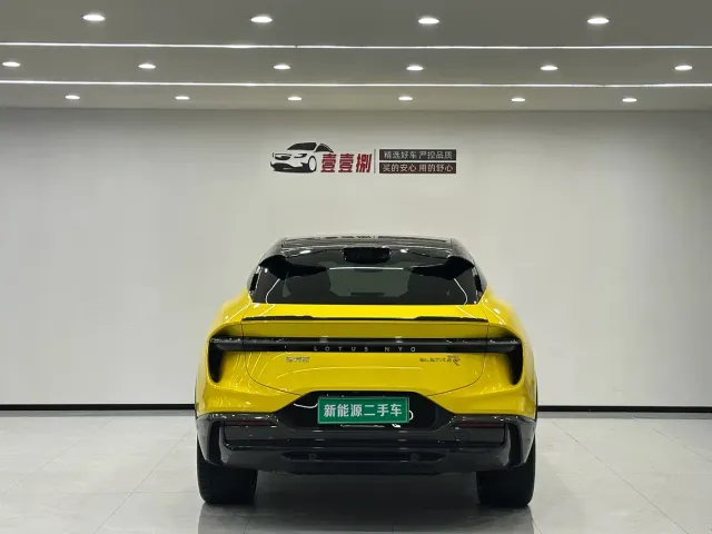 Lotus Eletre — Фото автомобиля 9