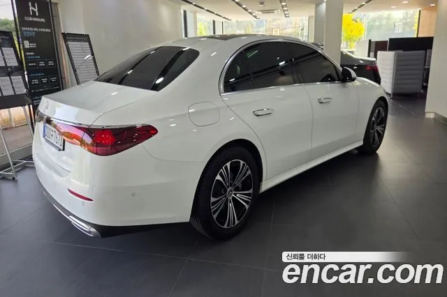 Mercedes-Benz E-Class W214 — Фото автомобиля 2