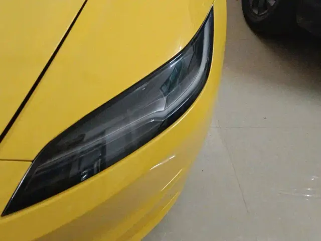 Tesla Model 3 — Фото автомобиля 5