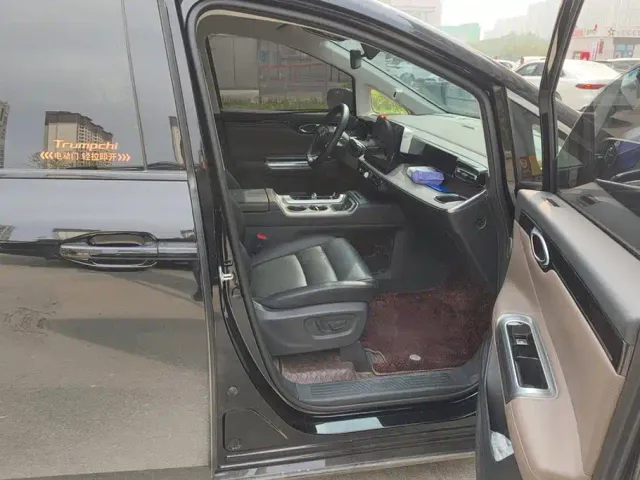 GAC Trumpchi E8 — Фото автомобиля 8