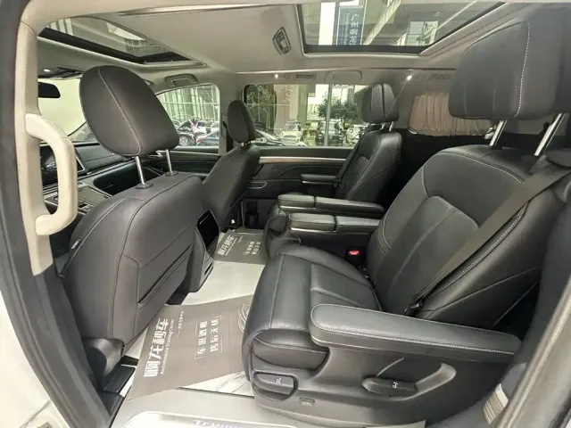 GAC Trumpchi M8 — Фото автомобиля 11