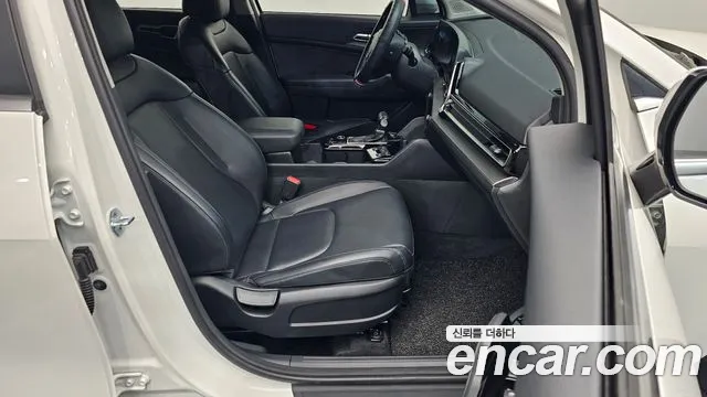 Kia Sportage Sportage 5-е поколение Бензин 1.6 турбо 2WD — Фото автомобиля 12