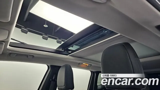 Jeep Renegade — Фото автомобиля 14