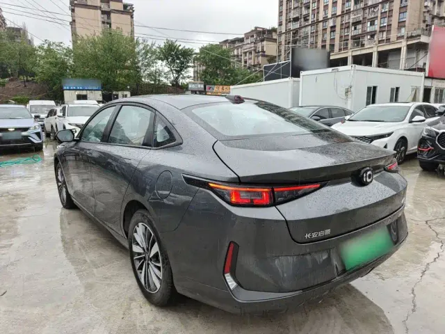 Changan Qiyuan A05 — Фото автомобиля 4
