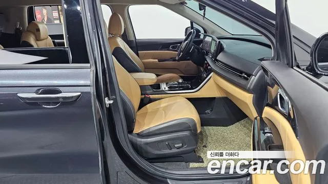 Kia Canival — Фото автомобиля 20