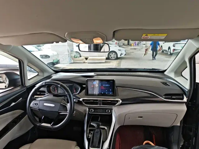 Maxus G50 — Фото автомобиля 9