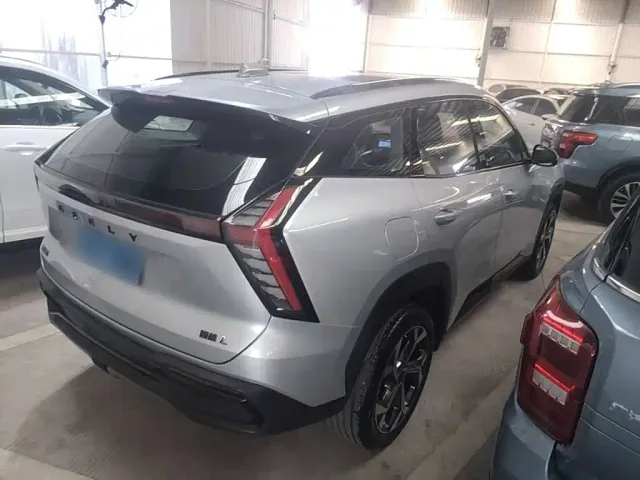 Geely Boyue L — Фото автомобиля 6