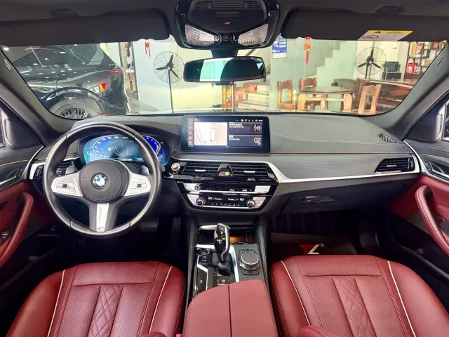BMW 5 Series — Фото автомобиля 7