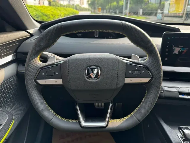 Changan UNI-V — Фото автомобиля 18