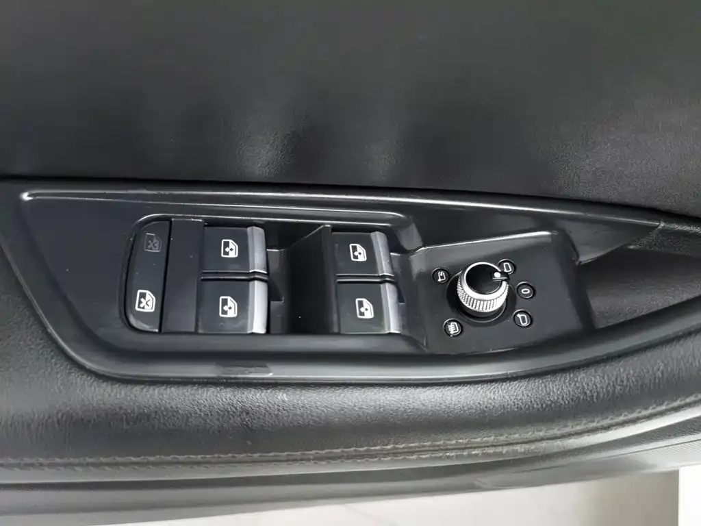 Audi Audi A4L 2022 40 TFSI Luxury Elegance — Фото автомобиля 9