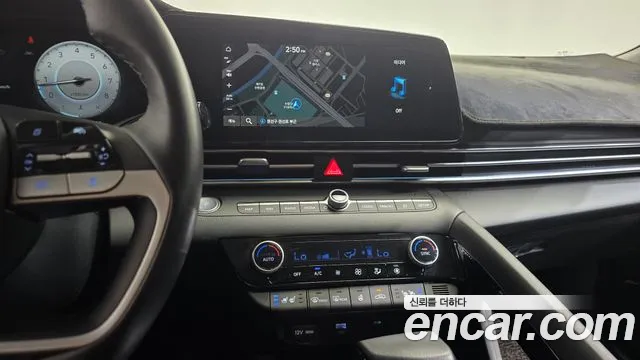 Hyundai Avante CN7 — Фото автомобиля 12