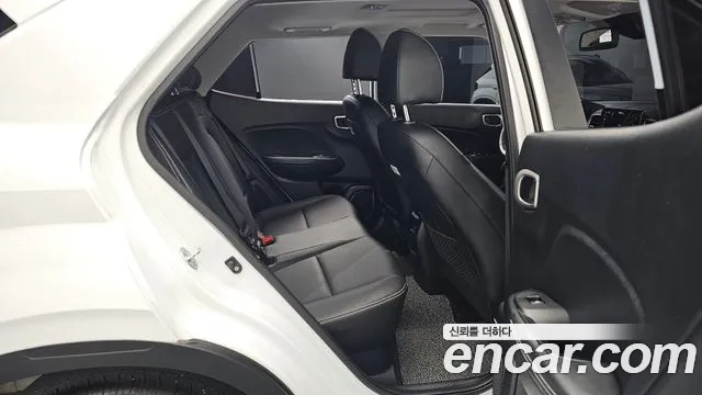 Hyundai Venue — Фото автомобиля 17