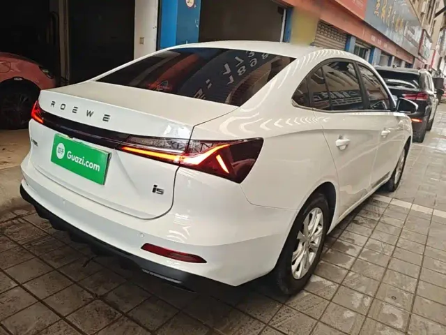 Roewe i5 — Фото автомобиля 6