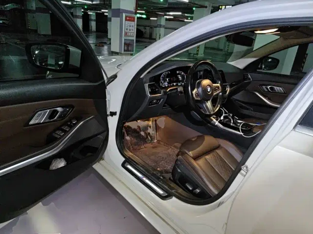 BMW BMW 3 Series 2022 320Li M Sport Package — Фото автомобиля 12