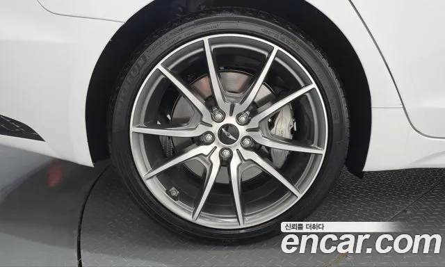 Genesis G70 New — Фото автомобиля 5