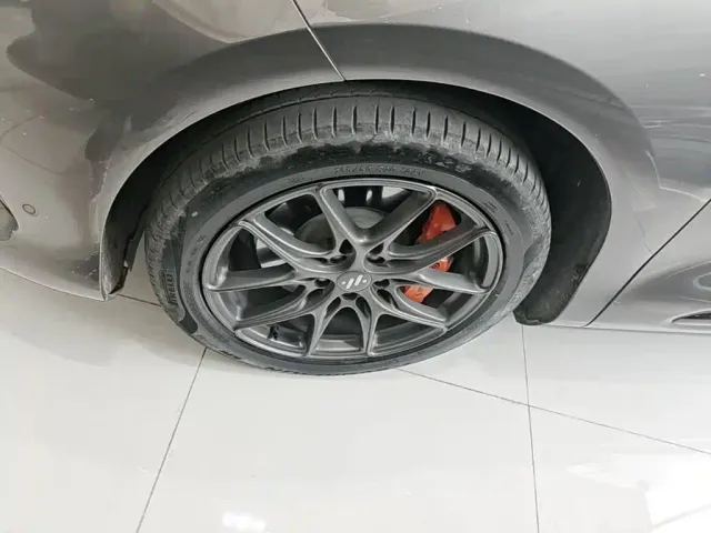 IM Motors LS6 — Фото автомобиля 22