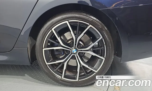 BMW 5 Series G30 — Фото автомобиля 6